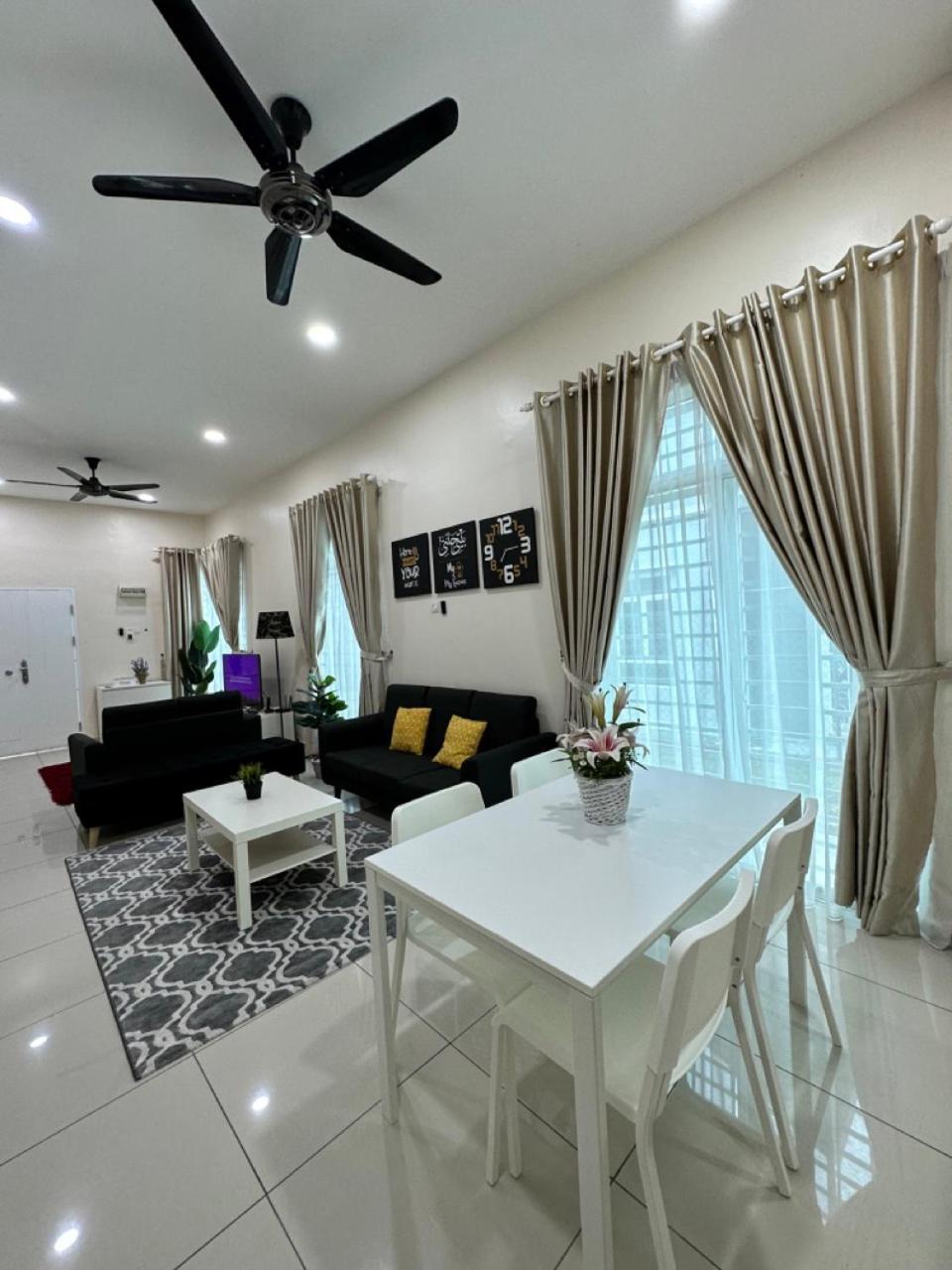 Rumahku Homestay, Taman Jasin Perdana Exteriér fotografie